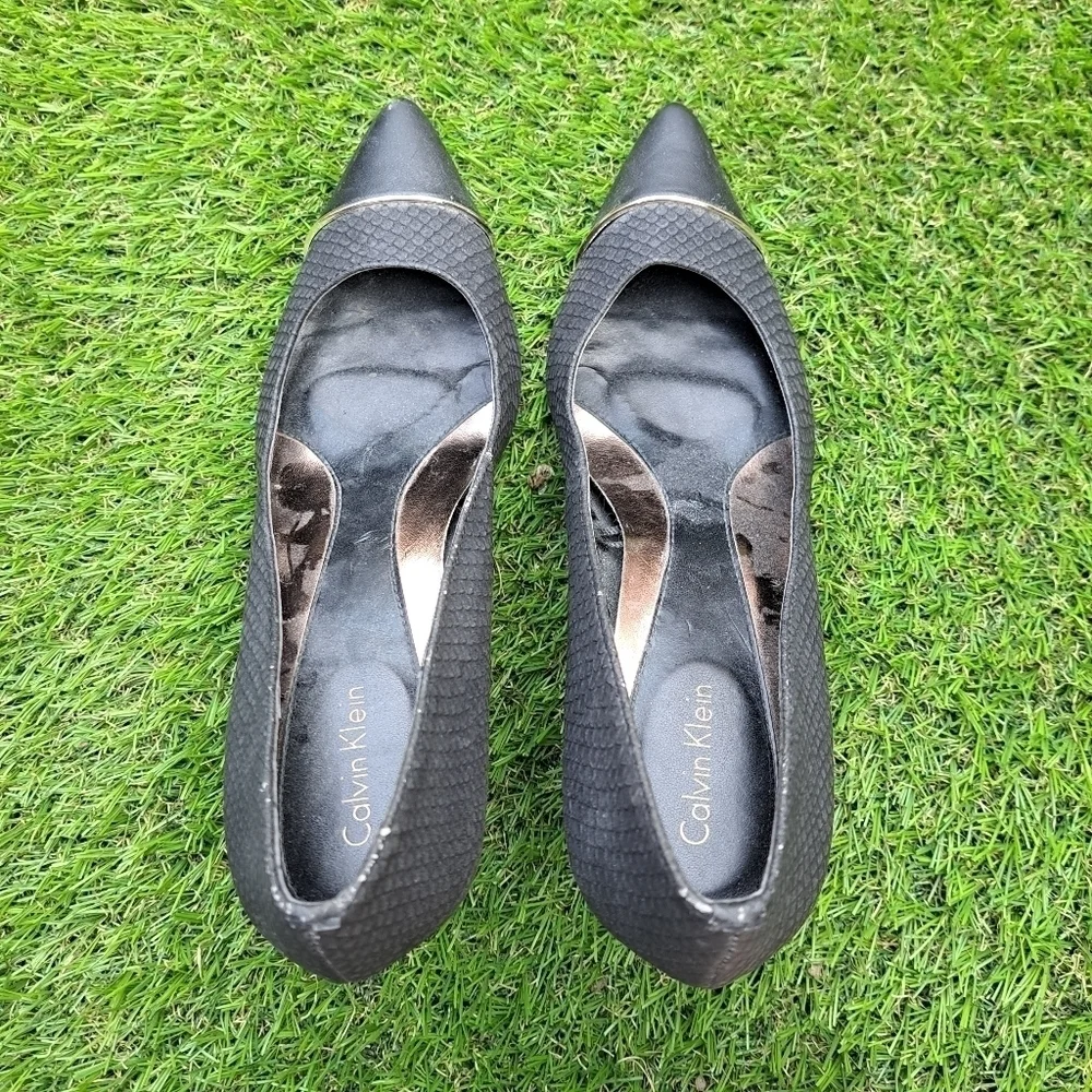 Calvin Klein Belino Black Pointed Toe Slip On Pump Size 7.5